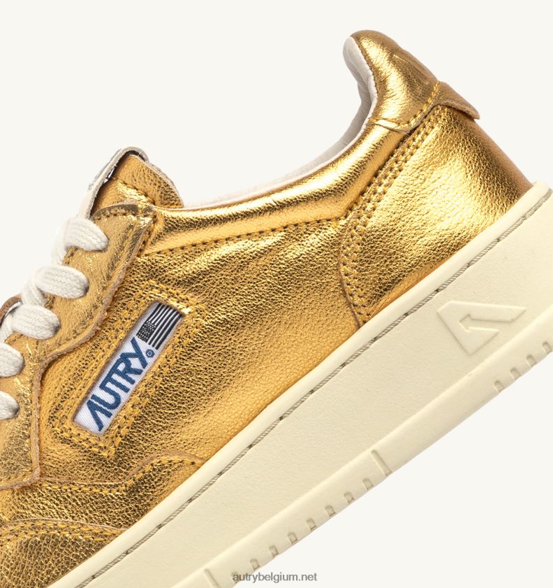 6ZFBPZ196 medaillewinnaar lage sneakers in brons gelamineerd geitenleer Autry vrouwen